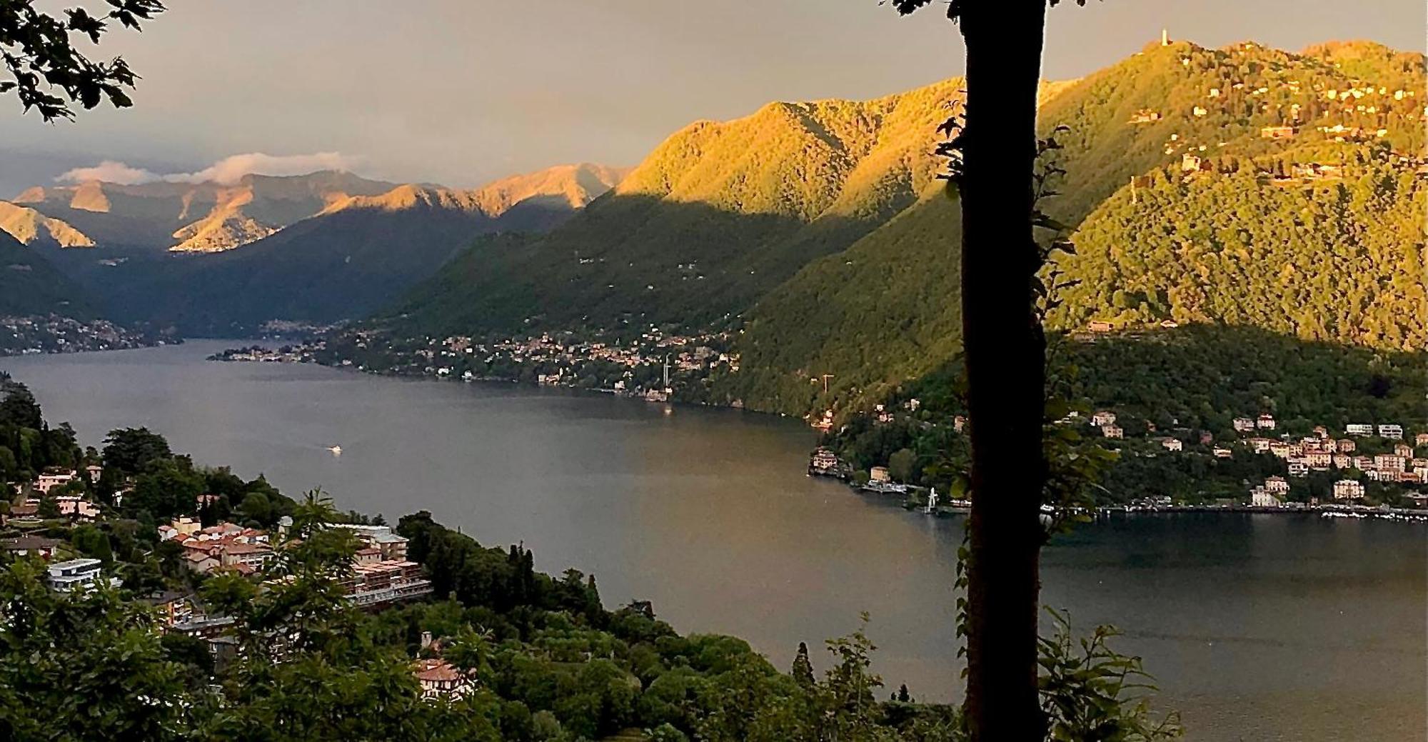 Corti Lakeview Bed & Breakfast *