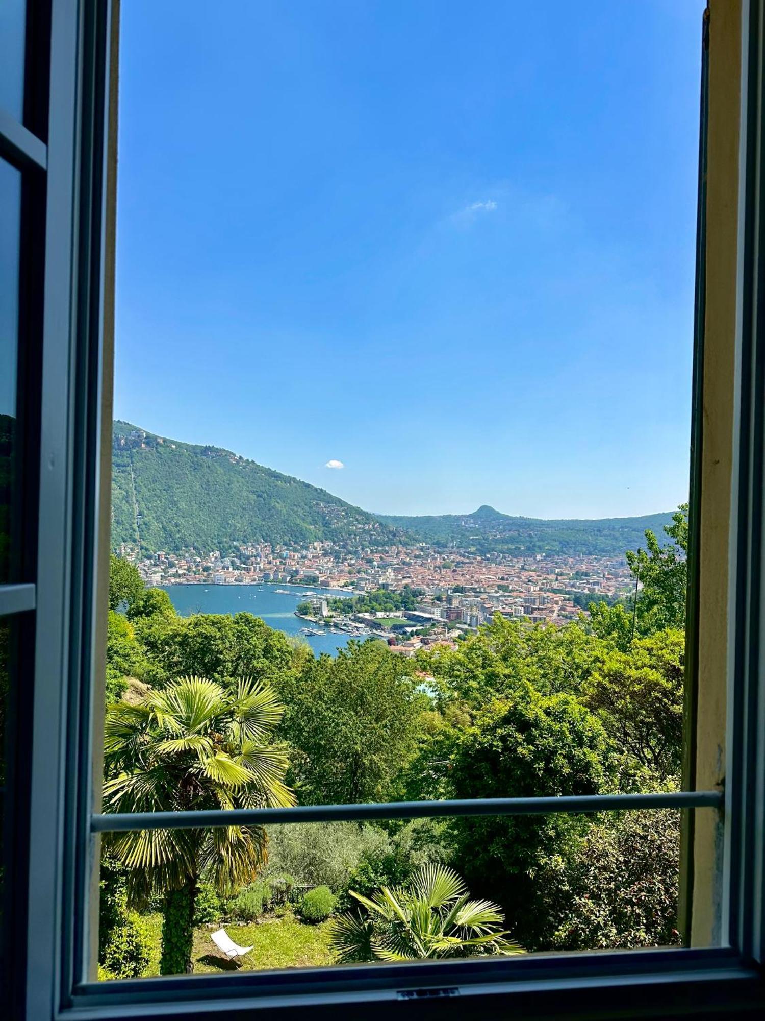 Corti Lakeview * Como